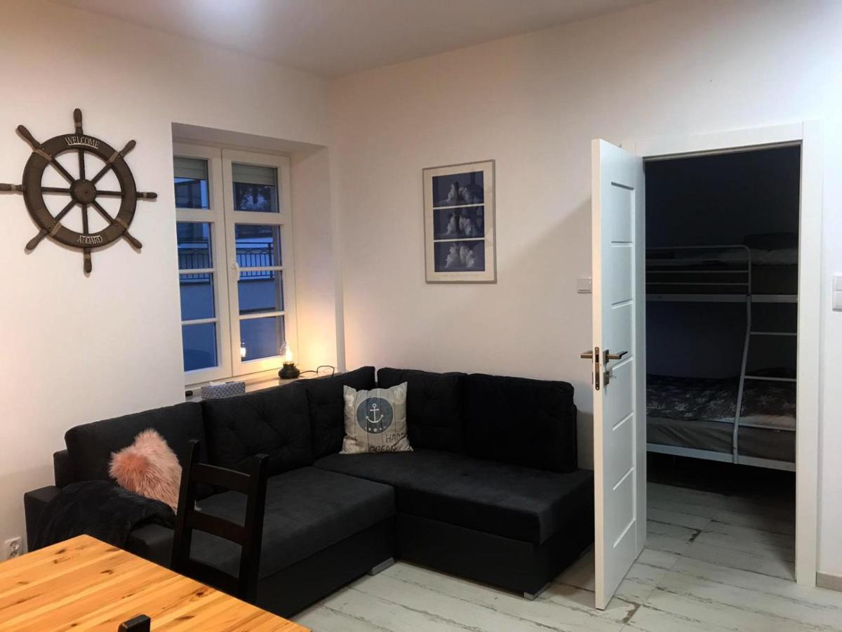 Apartamento Apartament "Pod Dwiema Sowami" Świnoujście Exterior foto